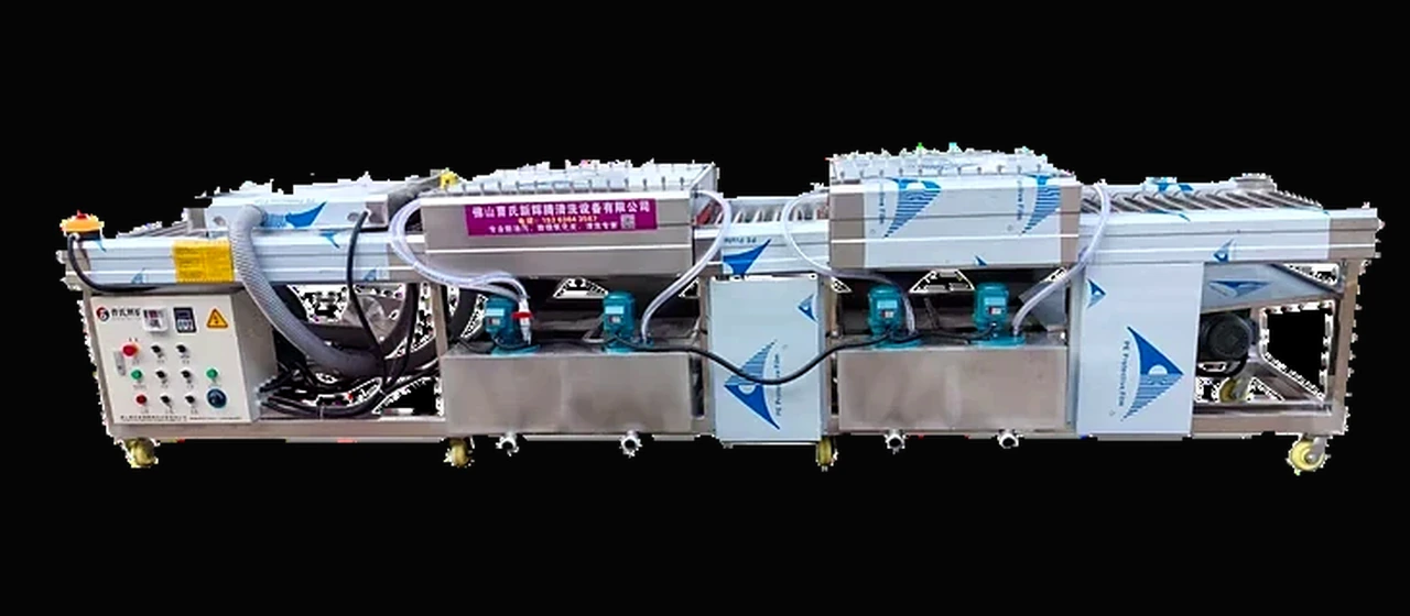 Acrylic board cleaning machine with conveyor washing and drying